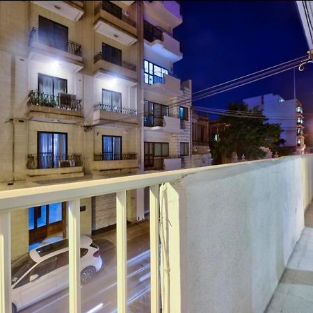 Modern 3 Bed & 2 Bth Apt スリーマ エクステリア 写真