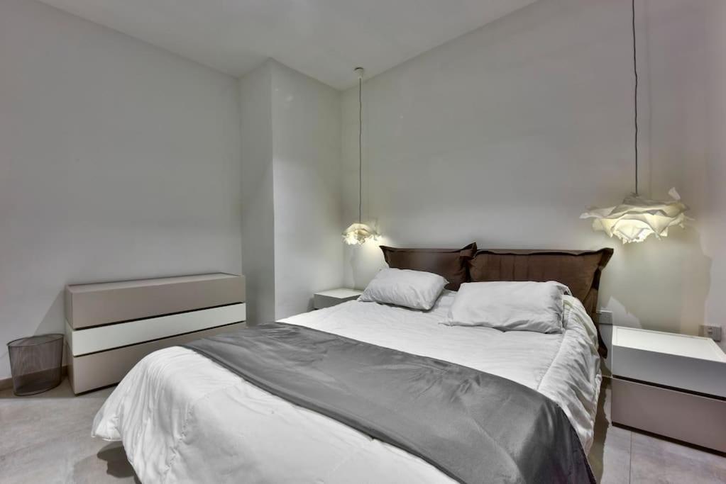 Modern 3 Bed & 2 Bth Apt スリーマ エクステリア 写真