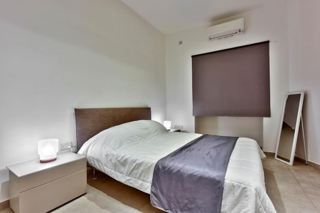 Modern 3 Bed & 2 Bth Apt スリーマ エクステリア 写真